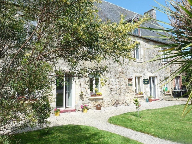 Te koop in Normandië! Boerderij / gîtes complex met 17e eeuws herenhuis