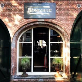 Goede locatie in prachtig historisch gebouw te huur in centrum Terneuzen.