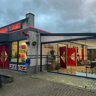 Prachtige cafetaria met hoge omzet in dorp in het zuiden van het land