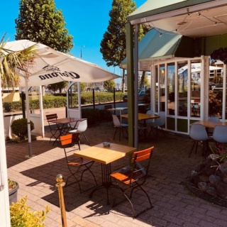 Restaurant met zonnig groot terras!
