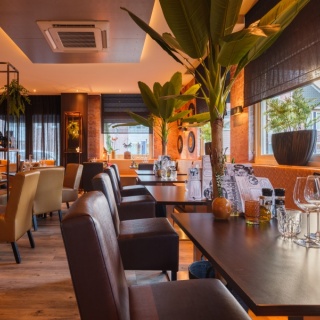 Te Koop Gastrobar Wat AndeRRs inclusief naastgelegen ijssalon in Vianen (Utrecht)