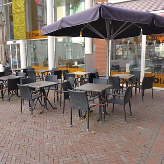 IJssalon-Lunchroom, W.C Oosterheem te Zoetermeer