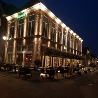 HeerenveenVERKOCHT  eetcafe met bovenwoning