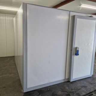 Vriescel 257 x 257 x 220 cm