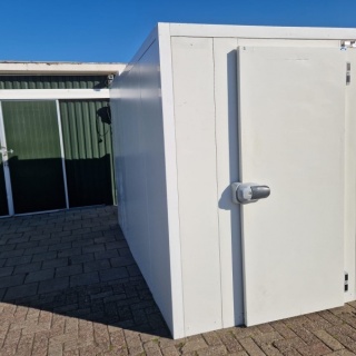 Koelcel / Vriescel combinatie 196 x 324 x 226 cm