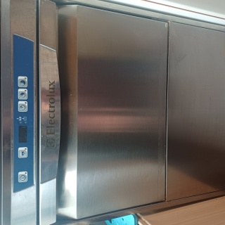 Horeca vaatwasser voorlade