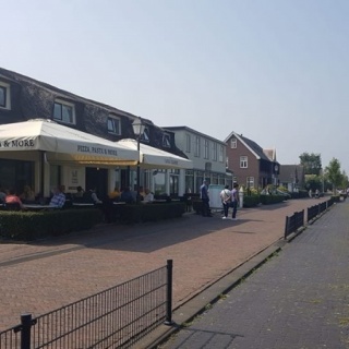 Cafe / Restaurant / Terras aan vaarwater Giethoorn